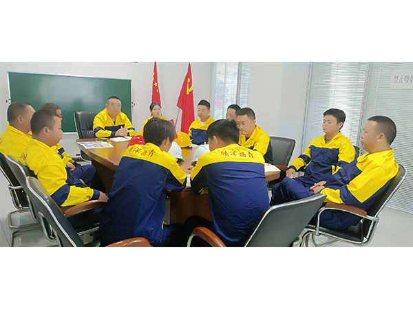 邵陽(yáng)市晴洋瀝青工程有限公司,邵陽(yáng)瀝青攪拌樓,攤鋪機(jī),壓路機(jī),膠輪壓路機(jī)