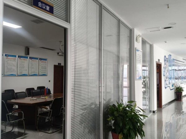 湖南晴洋建設(shè)有限公司,邵陽(yáng)瀝青攪拌樓,攤鋪機(jī),壓路機(jī),膠輪壓路機(jī)